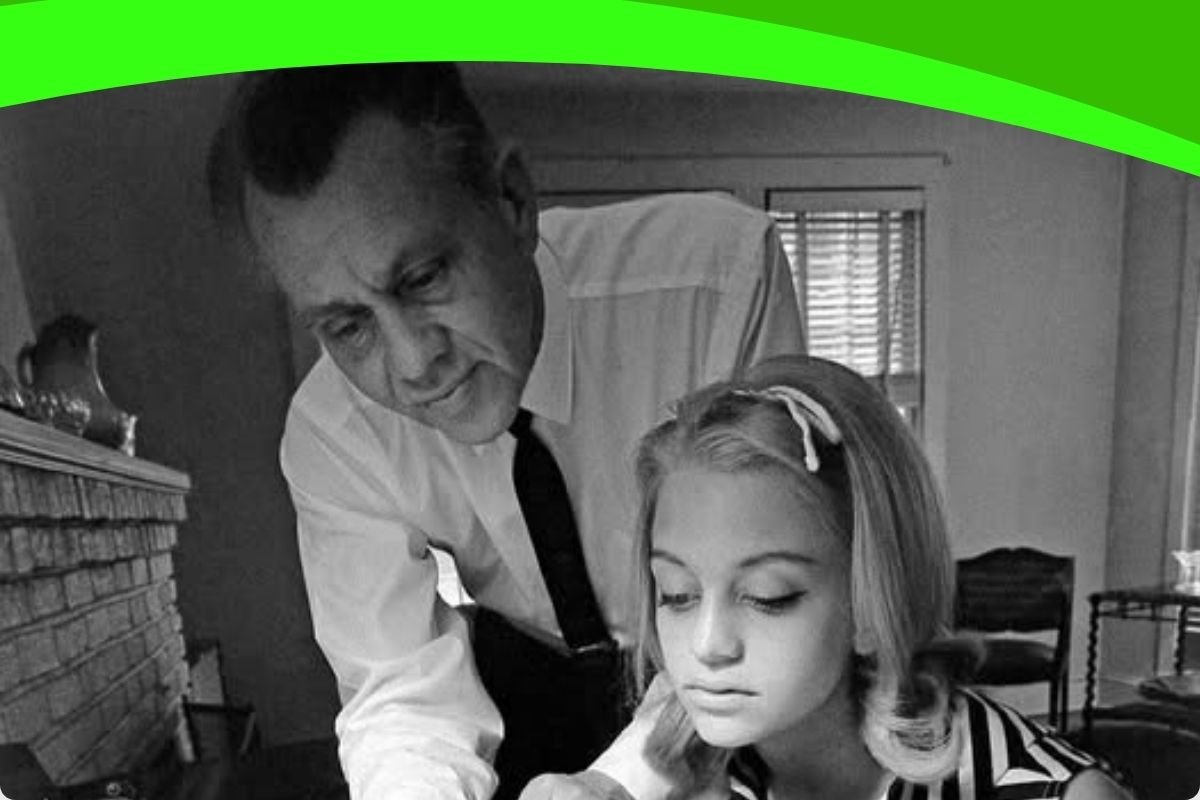 Who Was Edward Rutledge Hawn? Inside Goldie Hawn’s Father’s Life, Family, and Net Worth