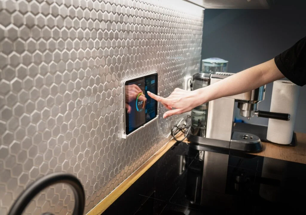 Homecz: A Guide to Smarter Home Automation